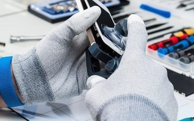 Between Pixels and Passions: Navigating the Labyrinth of Screen Repairs